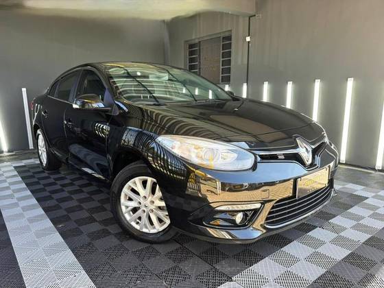 RENAULT FLUENCE 2.0 DYNAMIQUE PLUS 16V FLEX 4P AUTOMÁTICO RENAULT FLUENCE 2.0 DYNAMIQUE PLUS 16V FLEX 4P AUTOMÁTICO